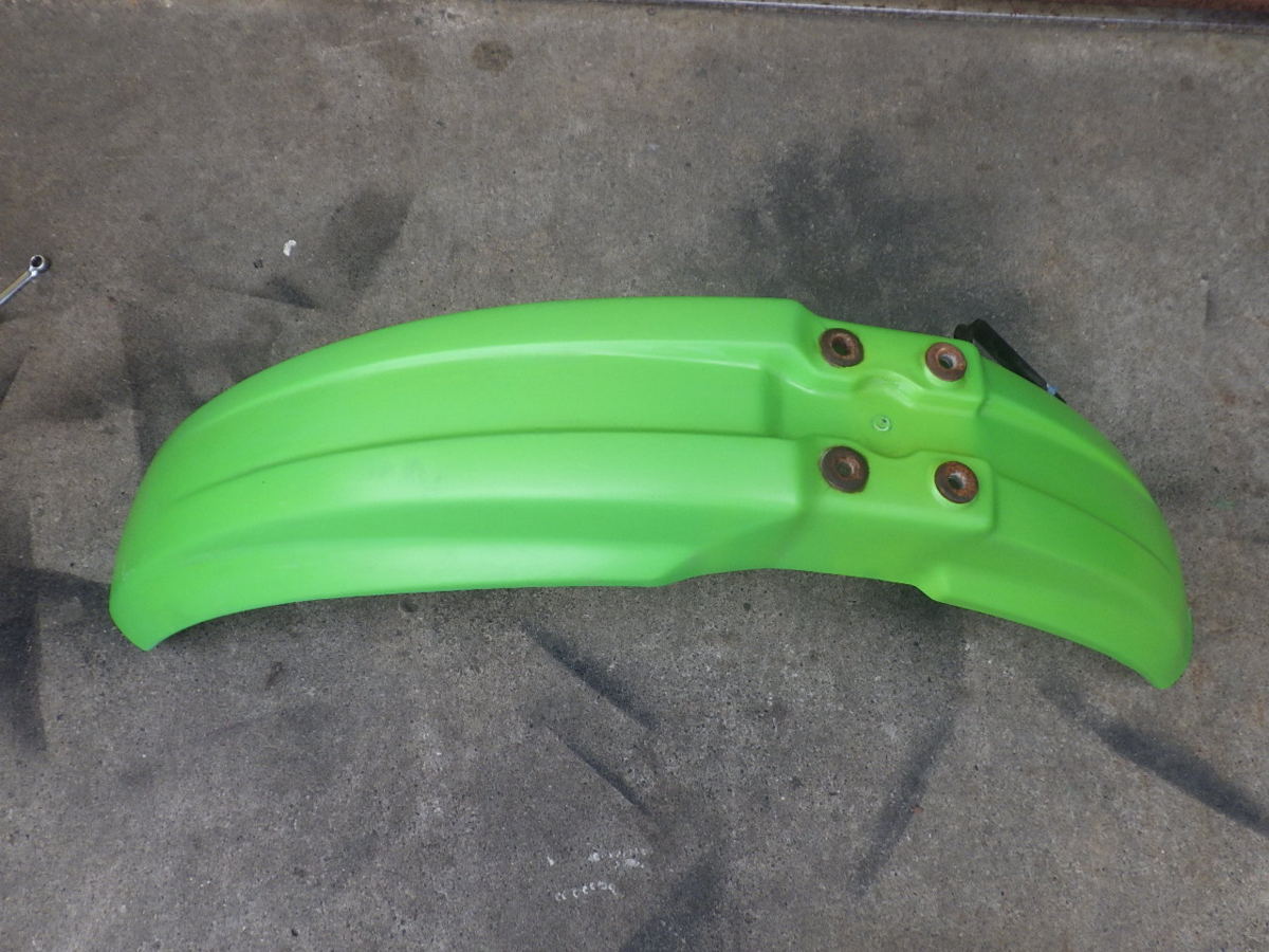 中古 純正部品 カワサキ Kawasaki KLX250 LX250S フロントフェンダー フロント 泥除け カウル FENDER FR 35004-1318 管理No.8897拍卖