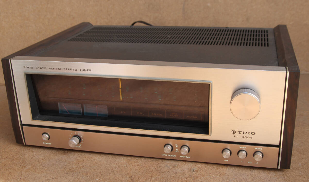 当時物!TRIO AM-FM ステレオ チューナー KT-6005 取説付き 通電のみ確認済み ジャンク品 1973年製拍卖