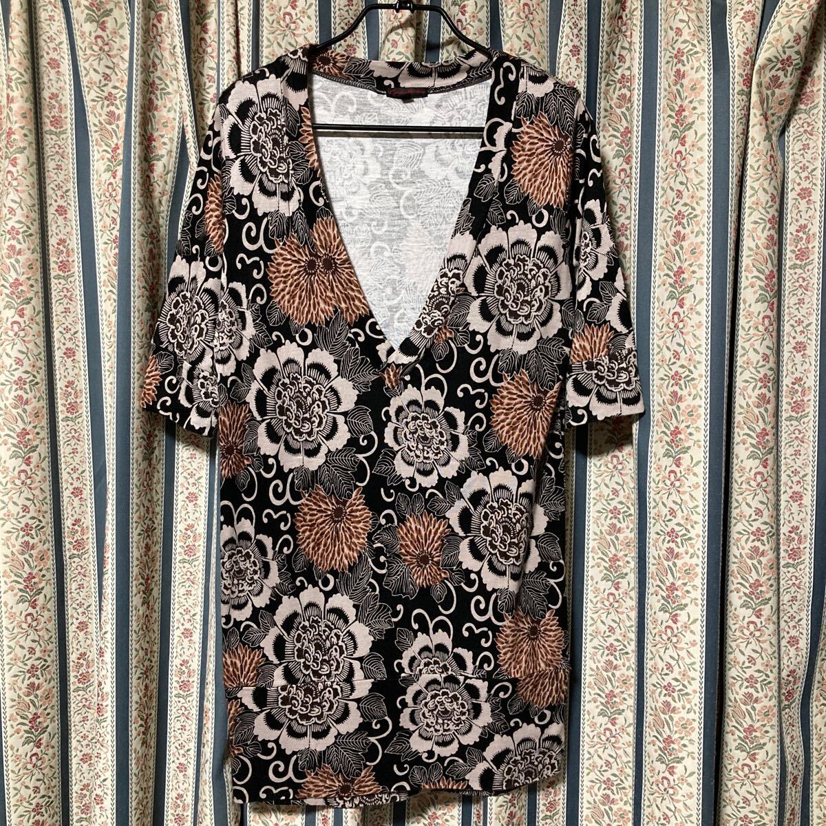 オゾンロックス 和柄 Vネック 五分袖カットソー 半袖Tシャツ 菊と牡丹 モダール系拍卖