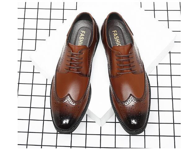 新入荷上質レザーシューズ メンズ ビジネスシューズ 本革 ウイングチップ 革靴 紳士靴 高級 フォーマル 通勤 24.5cm~28cm選択可拍卖