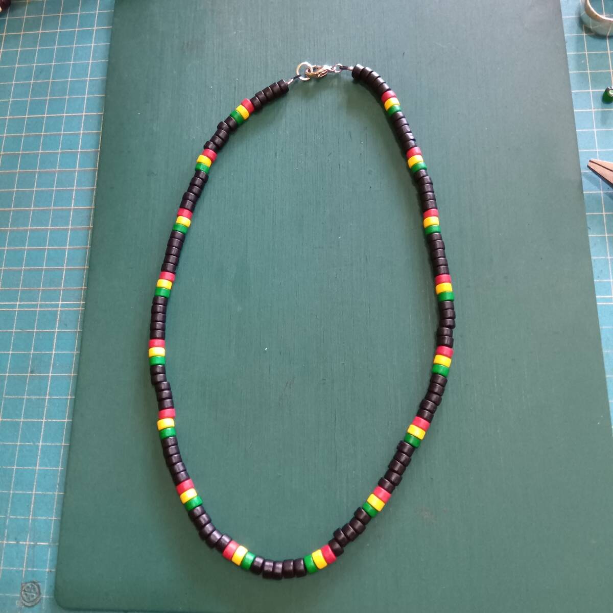 セラミックビーズ ネックレス ラスタカラー拍卖