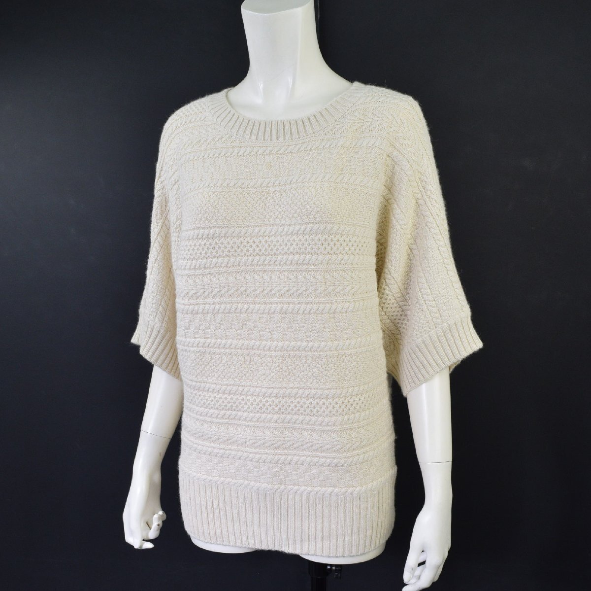 5000-NN00323★23区 美品★アルパカ羊毛ウールのハーフスリーブニット 38 ラグランセーター アイボリー生成り 秋冬拍卖