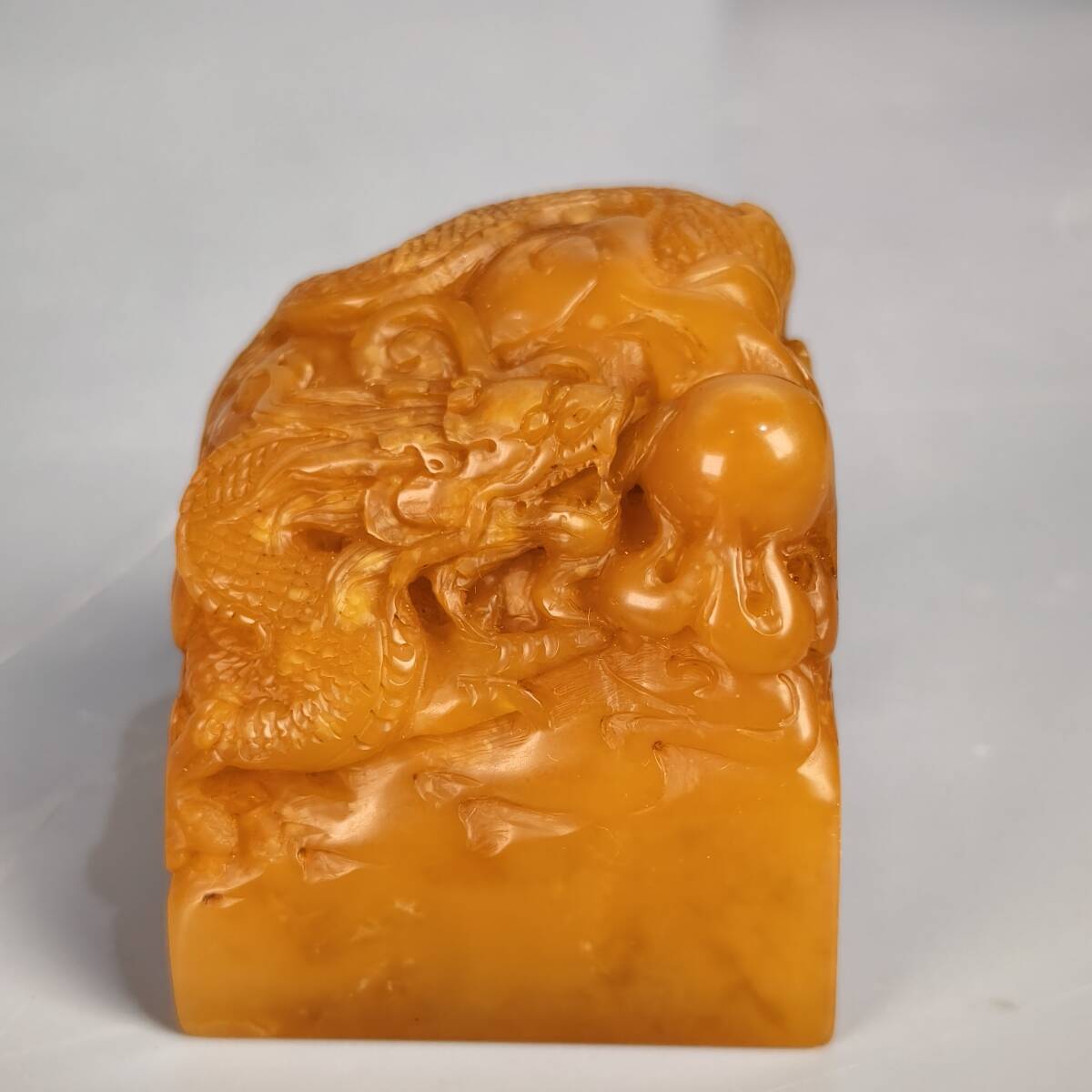 古石 田黄石 【盤龍戯珠印鑑】手彫り 寿山石 細作 天然田黄 文房具 書道 LOT-8702拍卖