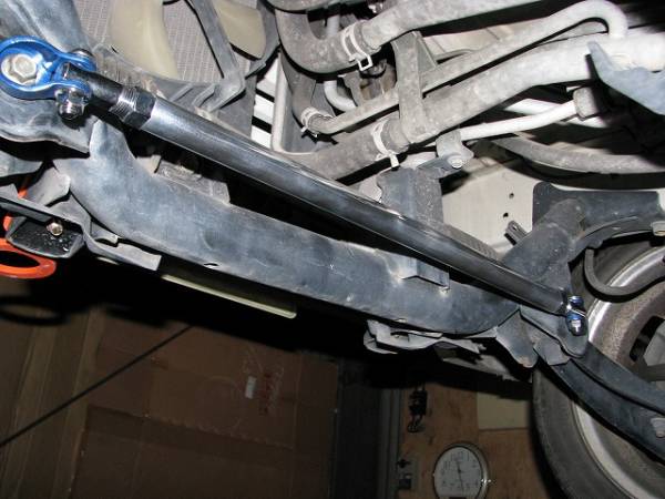 キャリートラック(DA63T)専用 フロントロアアームバー SZ0640-LOF-00(新品箱入り、税込み)拍卖