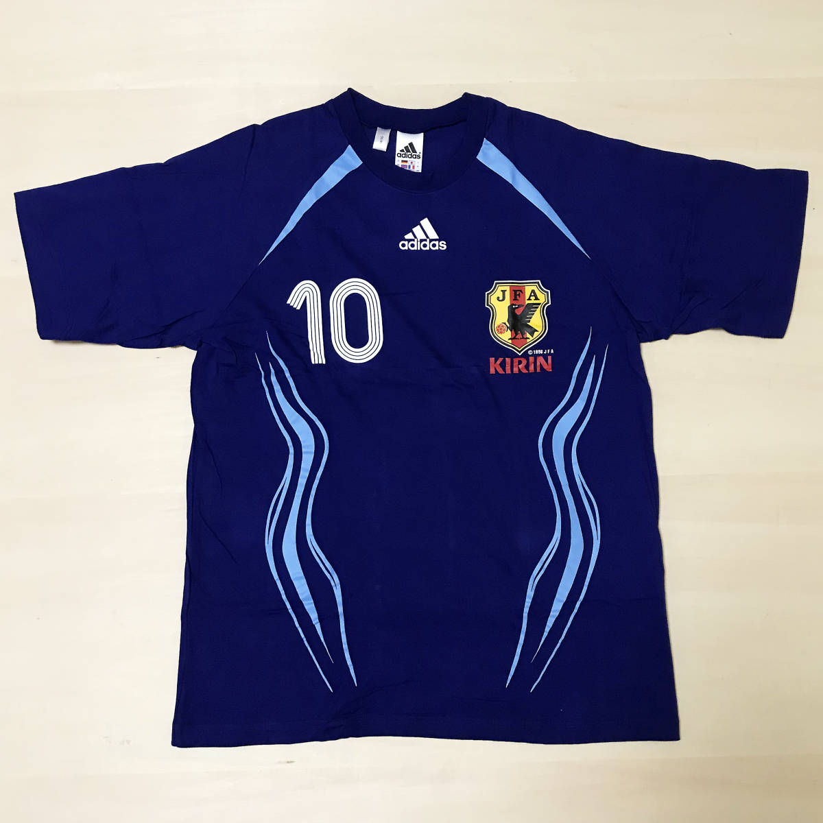 即決! 2006 06 ドイツW杯 日本代表 ユニフォーム Tシャツ アディダス キリン 勝ちT L 半袖 新品 非売品 応援用 炎 ドーハ カズ 中田 中村拍卖