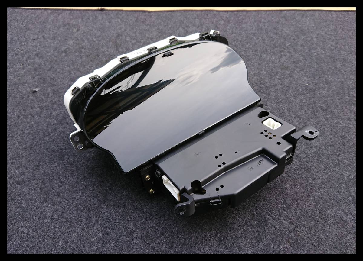 トヨタ ヴィッツ SCP10  スピードメーター 83800-52110 457300-0138 94115km  A-254拍卖