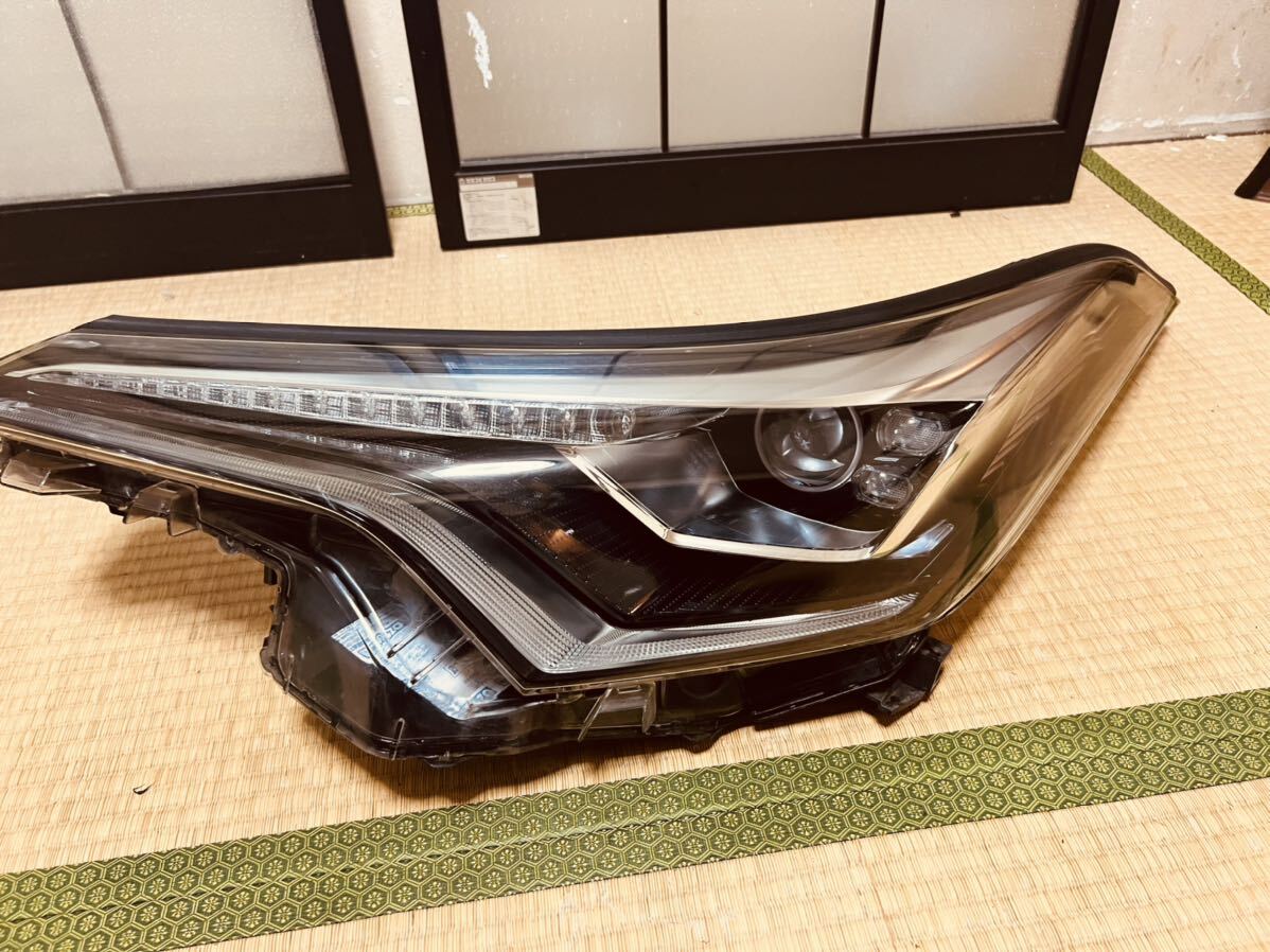 トヨタ 前期 LED NGX10 C-HR 左ヘッドライト KOITO 10-101 4 ZYX10 NGX50 ユニット ブラック 純正拍卖