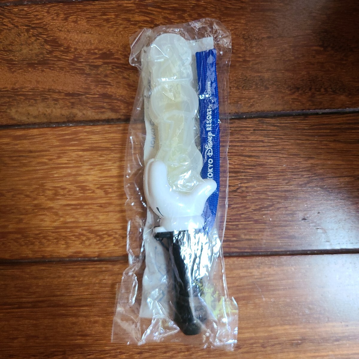 非売品 2012 ハッピーニューイヤー 非売品 東京ディズニーリゾート ペンライトポキッとおって光る棒タイプ 多分切れてます。中古拍卖