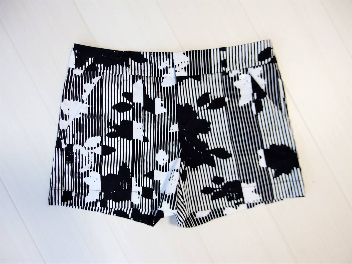 カルバン・クライン ★ ショートパンツ 白×黒 サイズ6 美品拍卖