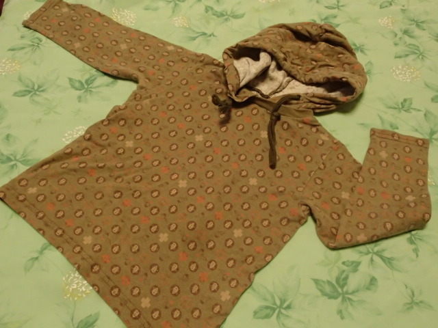 △BeBe ベベ フード付き長袖Tシャツ 90センチ?拍卖