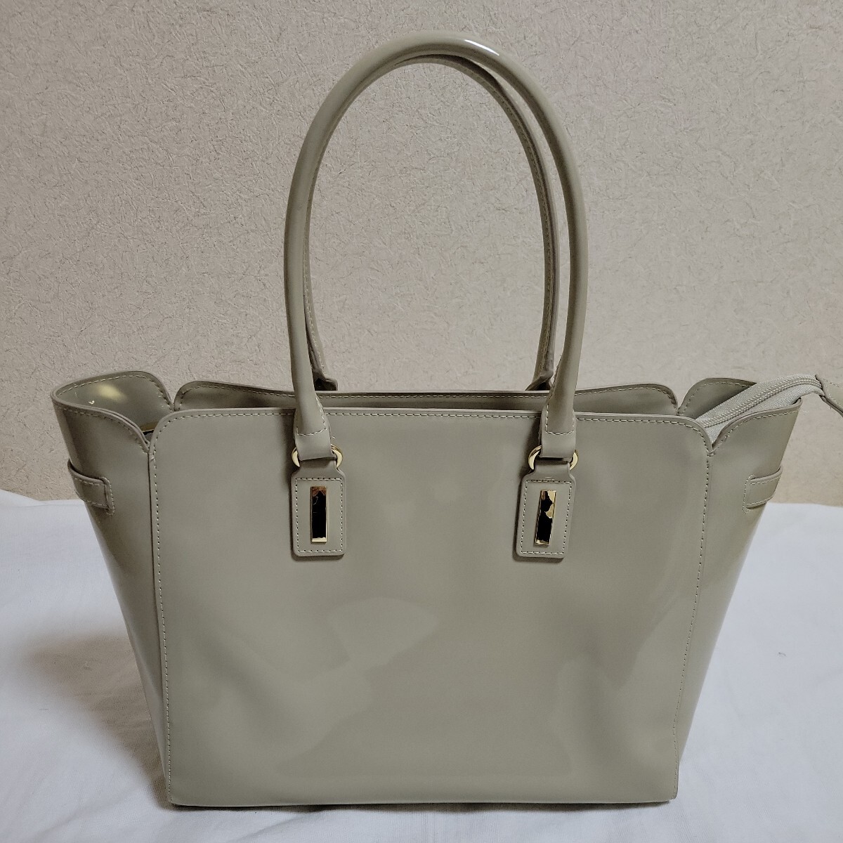 ★値下げしました★1度使用美品★COUP DE CHANCE クードシャンス★A4/パソコン収納エナメル トートバッグ ショルダー通勤ワールドビジネス拍卖