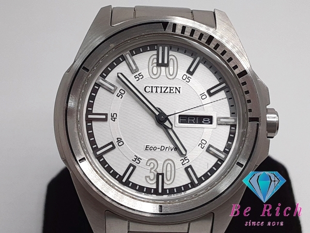 シチズン CITIZEN エコ ドライブ ソーラー メンズ 腕時計 デイデイト J800-S091322 白 シルバー SS ブレス クォーツ【中古】 ht4653拍卖