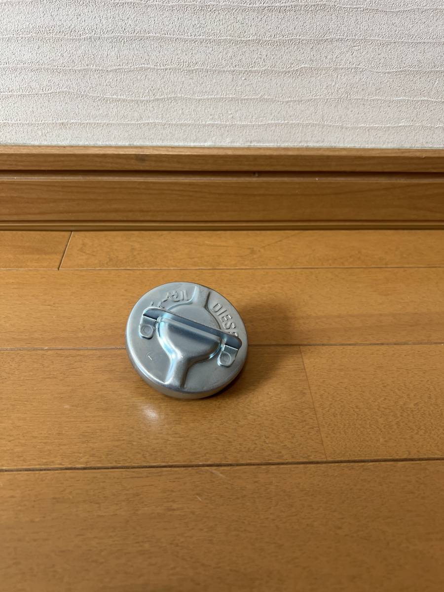 新着、トヨタ純正品、ランクル60.HJ61.60.BJ.ディーゼル.軽油.フューエルキャップ40.70.80、他多種にも可能新品。拍卖