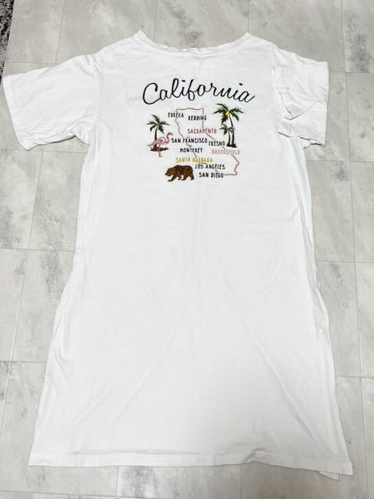 ADOMIRATION カリフォルニア 動物刺繍 ワンピース Lサイズ Tシャツワンピ 胸ポケット アニマル柄ホワイト拍卖