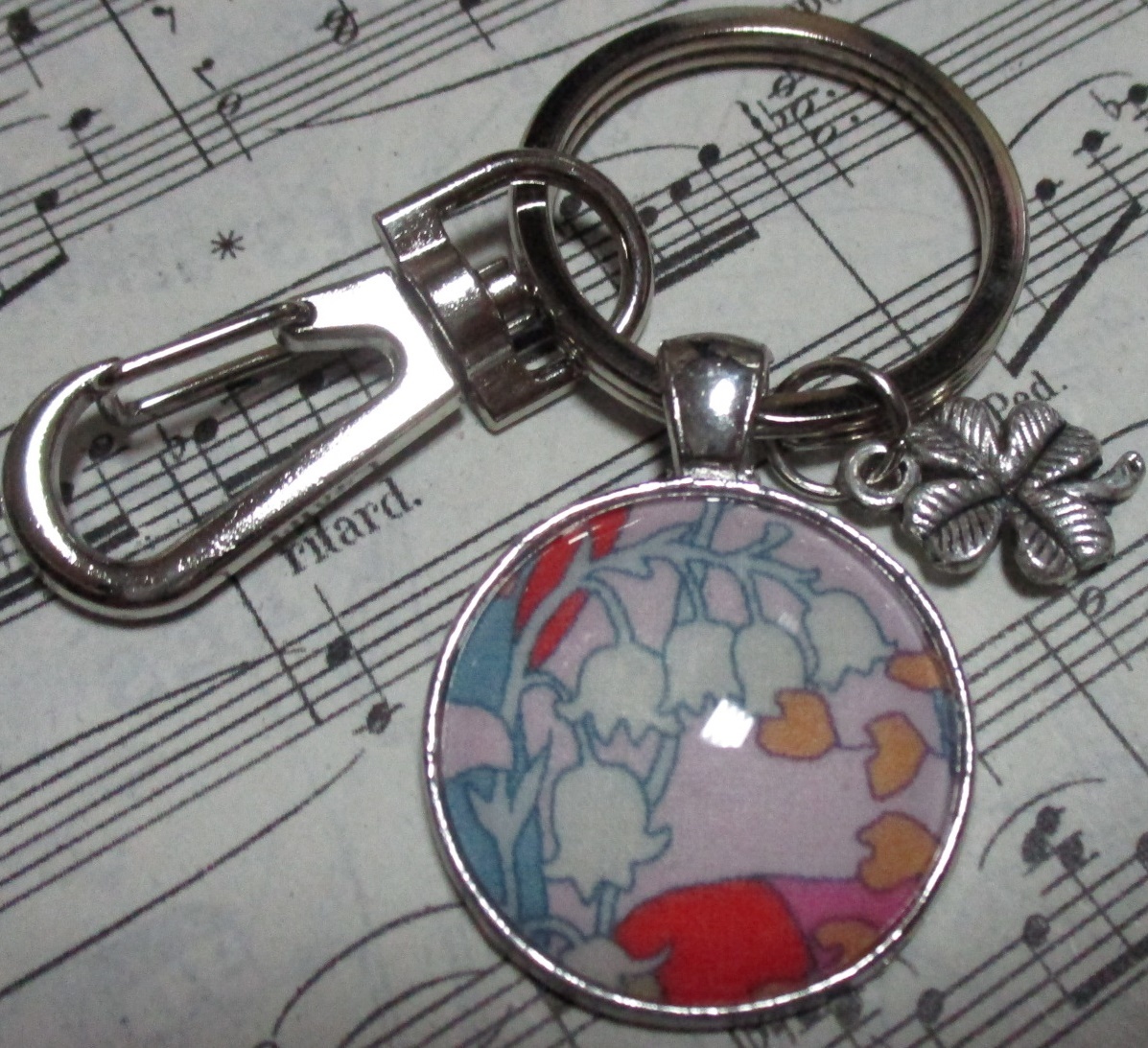 *リバティ Wylde ワイルド キーホルダー*キーリング 鈴蘭 すずらん スズラン 2拍卖