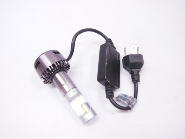 FCL製ライトバルブLED1点 点灯OK組み立て用に。ヘッドライト拍卖