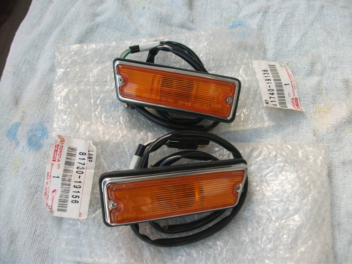TE27 トヨタ純正 LEVIN カローラレビン フェンダーウインカー左右 小糸製 未使用 TE27 TE25 KE20 KE25 2TG 2T-G 2TOHV 3K拍卖