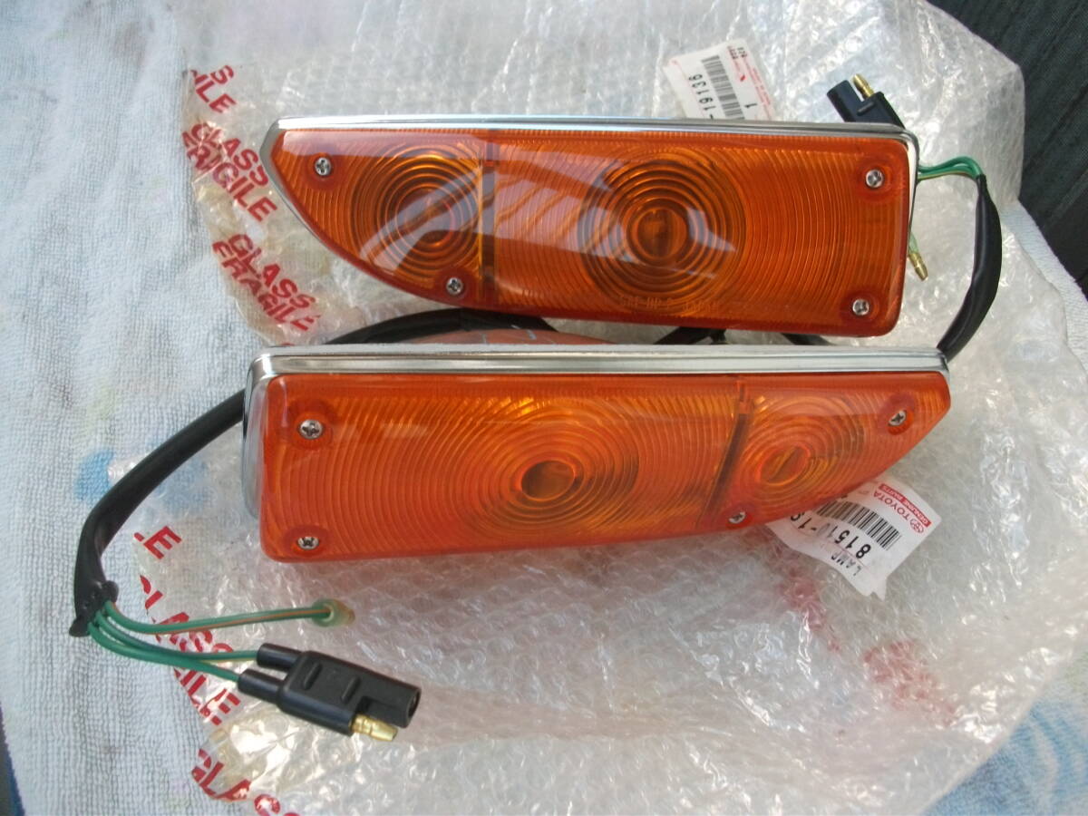 貴重 トヨタ純正(KOITO製) 未使用 フロントウインカー左右 TE27 TE25 KE20 KE25 レビン トレノ 2TG 2T-G 2TOHV 3K拍卖