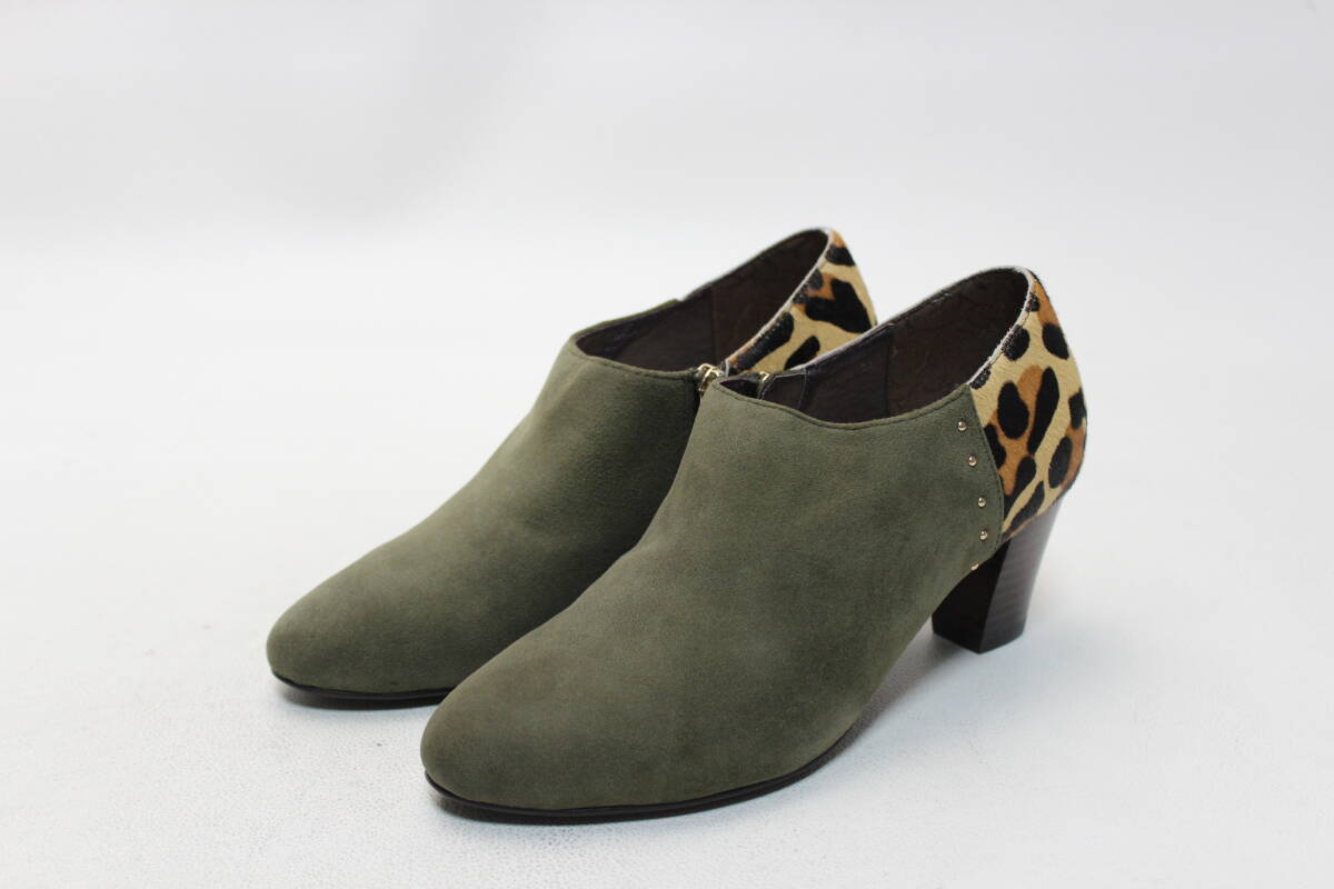 新品♪HIMIKO オンブルー スタッズデザインブーティ(22cm)/565拍卖