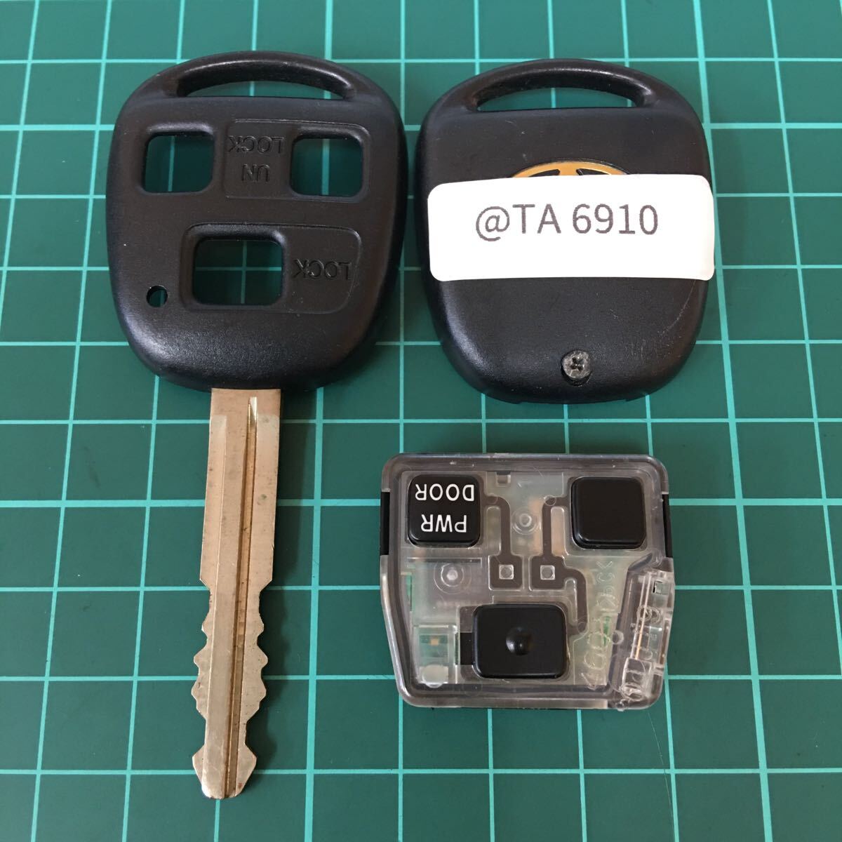 @TA6910 点灯ありトヨタ 純正 キーレス 3ボタン ヴォクシー ノア アルファード ハリアー エスティマ サーフ等リモコン拍卖