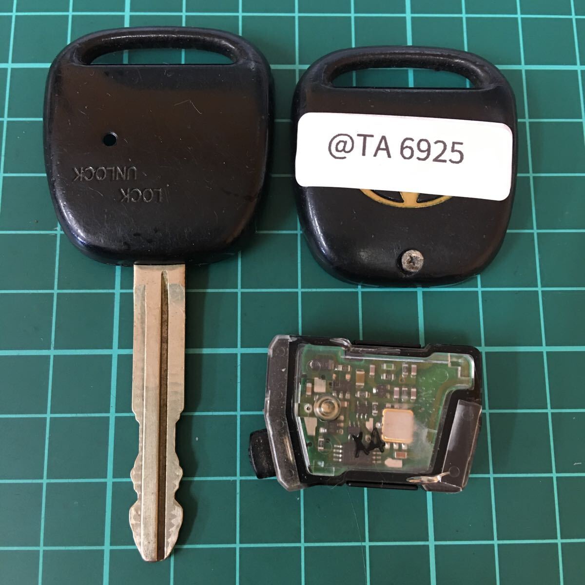 @TA6925 点灯ありトヨタ 純正 キーレス リモコン 1ボタン bB ウィッシュ イスト カルディナ MR-S ヴィッツ プリウス 等拍卖
