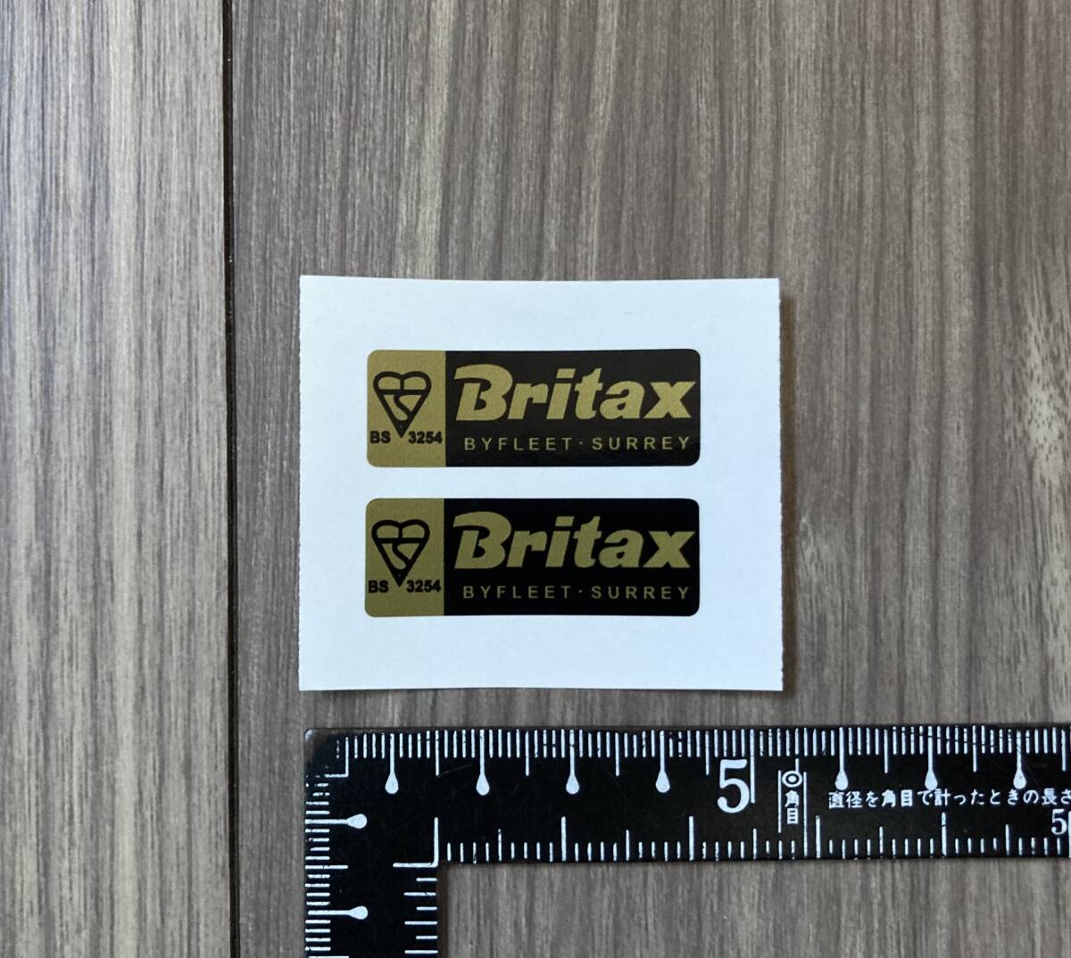 送料無料 BRITAX ブリタックス ステッカー 2枚セット 38mm x 13mm ゴールド拍卖