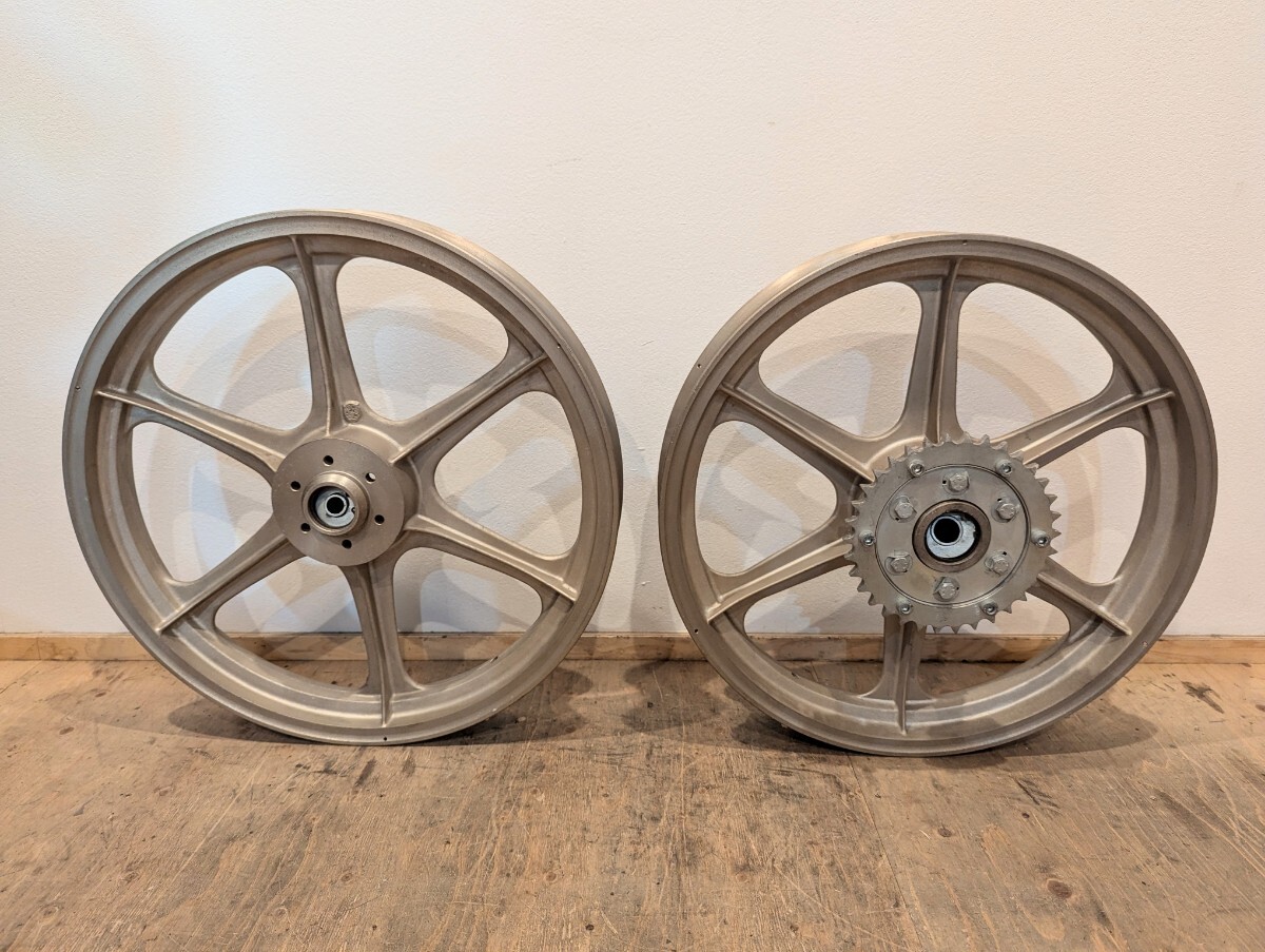 未使用 CB系 EPM キャスト ホイール トリプルディスク ゴールド 金 前後セット 当時物 フロント リア CB500F CB550F CB750 four K CB400F拍卖