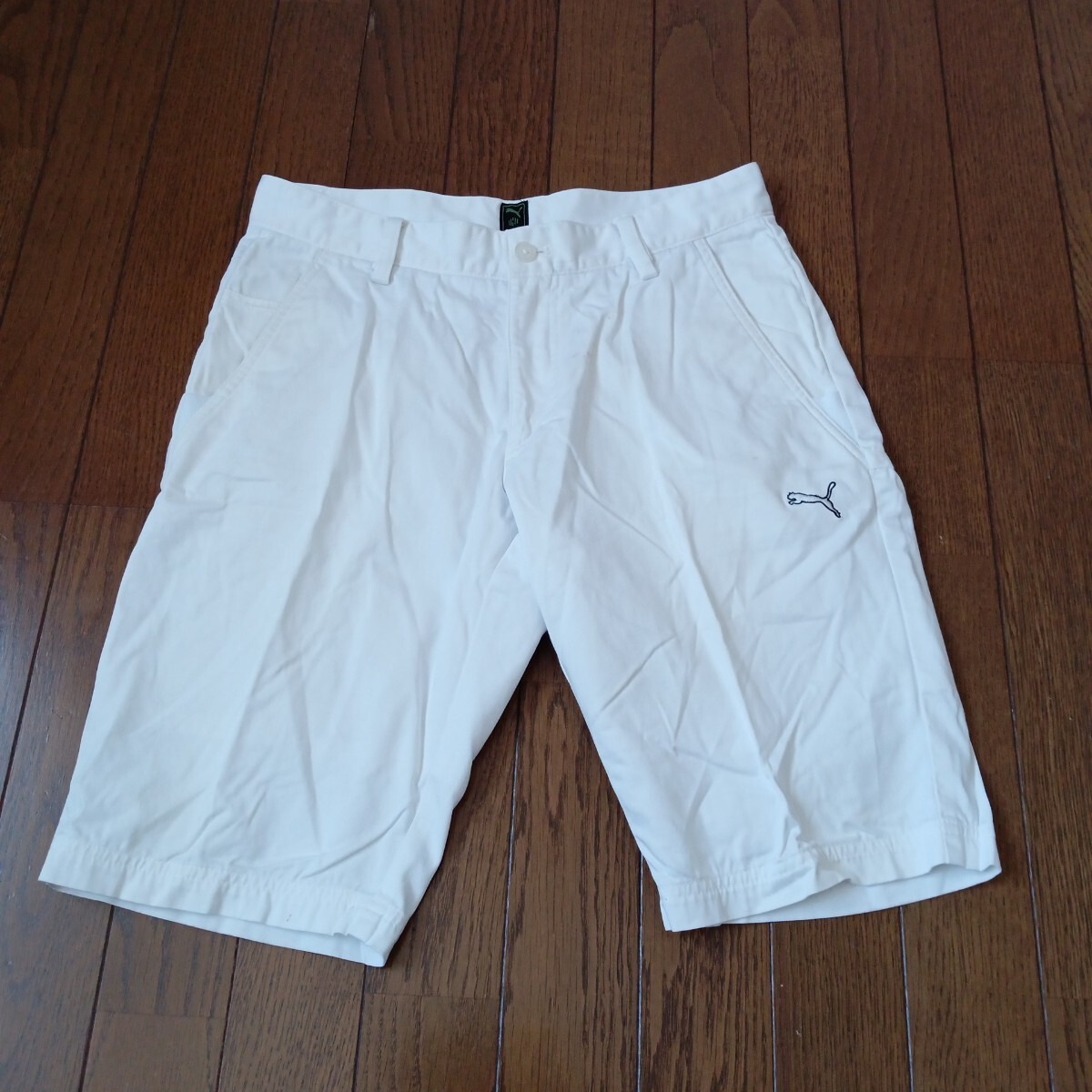 1472【中古】PUMA GOLF プーマゴルフ ゴルフウェア ハーフパンツ 白 メンズ サイズ W76 左前ポケット部分にロゴ刺繍右後マーク入拍卖