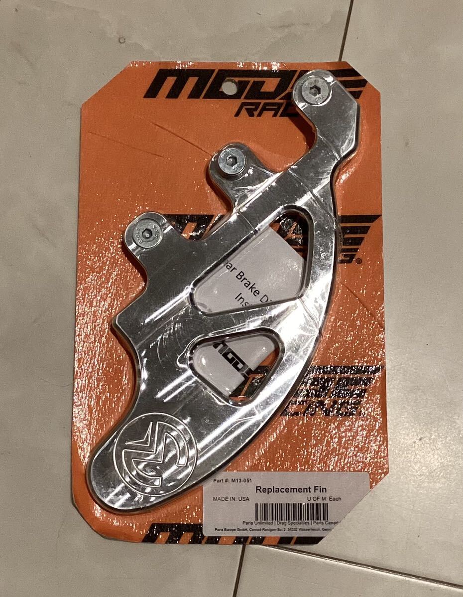 新品 ムースレーシング MOOSE RACING リアブレーキディスクガード&キャリア シャークフィン 品番:M13-051 KTM ヤマハ ホンダ スズキ等拍卖