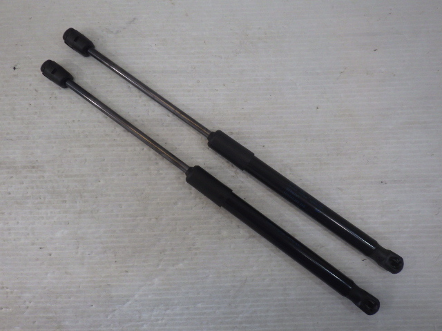 【Y0243】美品 FVCJS アウディ TT クーペ 1.8TFSI Sline 2017年4月 ボンネットダンパー 左右 2本セット 中古 即決拍卖