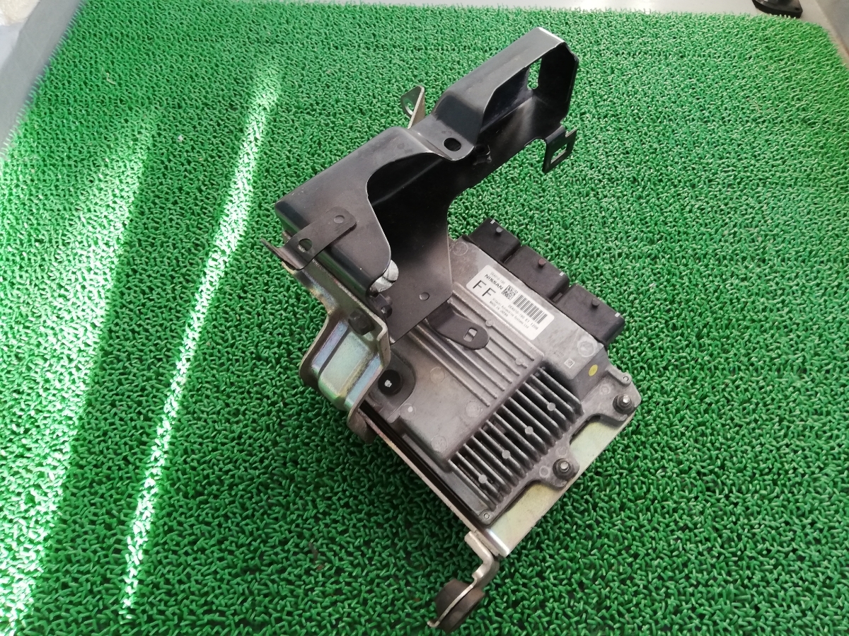 ★24年式★C26 セレナ 日産純正エンジンコンピューター MR20★拍卖