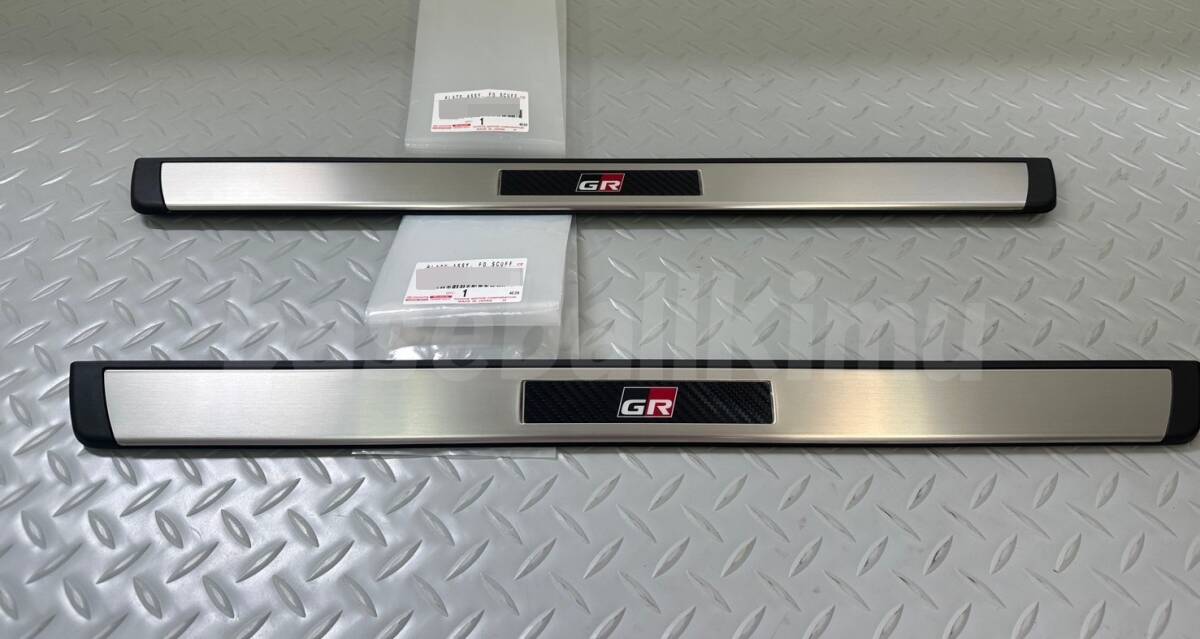 ■新品■トヨタ純正 130系マークX GRスポーツ専用 ステンレス製ドアスカッフプレート フロント 左右セット拍卖