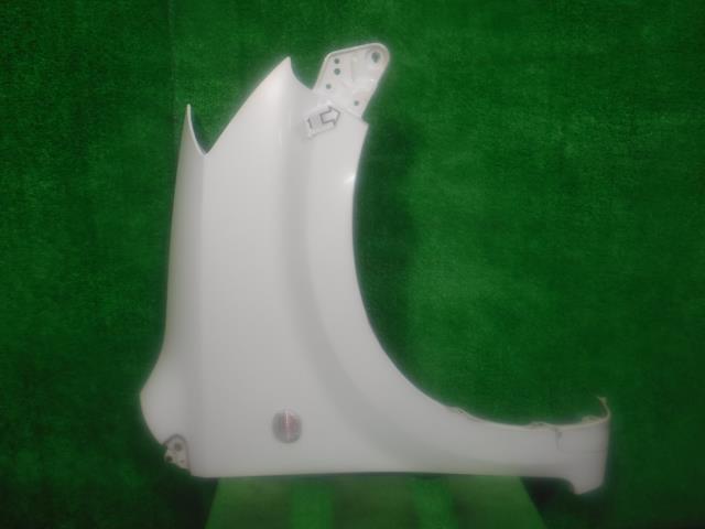 パッソ DBA-KGC10 右Fフェンダー 1KR-FE 53811-B1010拍卖
