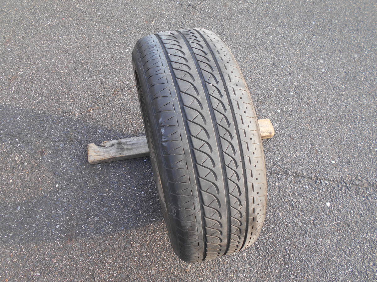 215/55R17 エスティマ クラウン オデッセイ ヴェゼル ジューク ワーゲン マークX マジェスタ等 ブリジストン REGNO GRV 14年製 バリ溝 1本拍卖