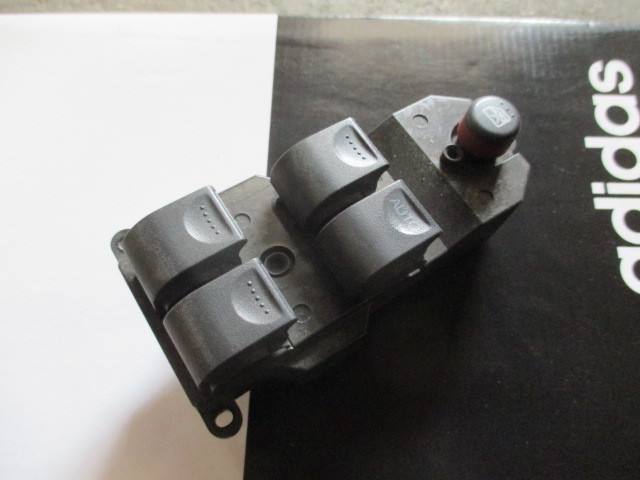 JB7 ライフ パワーウインドウスイッチ 運転席 JB5拍卖