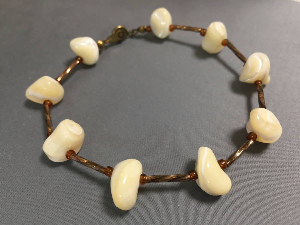 ◎高瀬貝とグラスビーズのブレスレット20cm(内周)拍卖