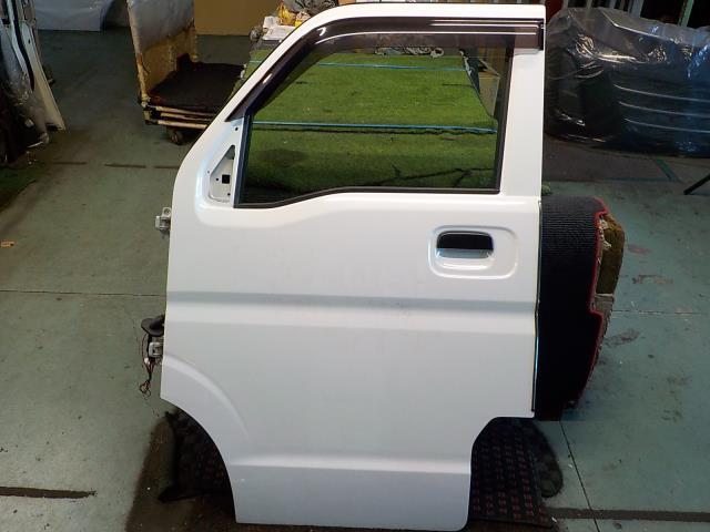 ミニキャブ/エブリィ/クリッパー DS17V 左前ドア 26U/白【個人宅宛発送不可】拍卖
