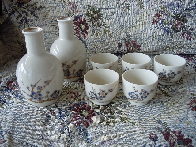 梅花柄の酒器セット★徳利2客・お猪口5客セット拍卖