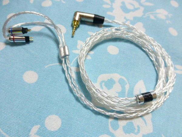 カスタムIEM ケーブル 銀メッキOFC 八芯 ブレイド編み込み 2.5mm4極 L字 (カスタム対応可能) ミニスプリッター DP-X1A SP2000 SP1000 Fiio拍卖