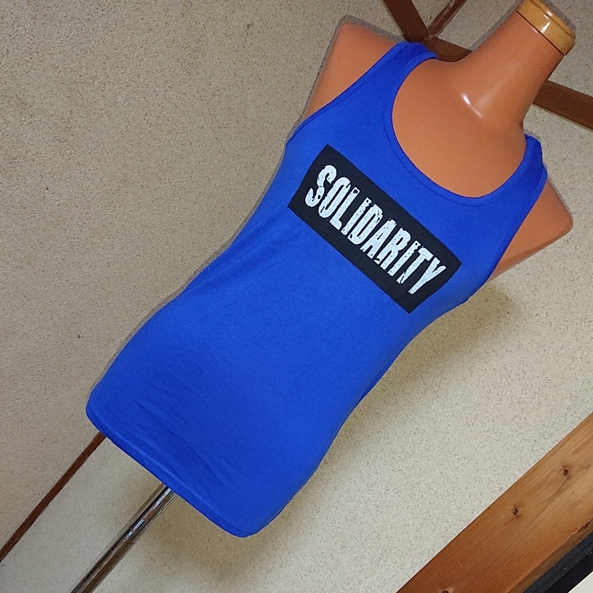 RELACHE ロイヤルブルーのスポーティなタンクトップ M拍卖