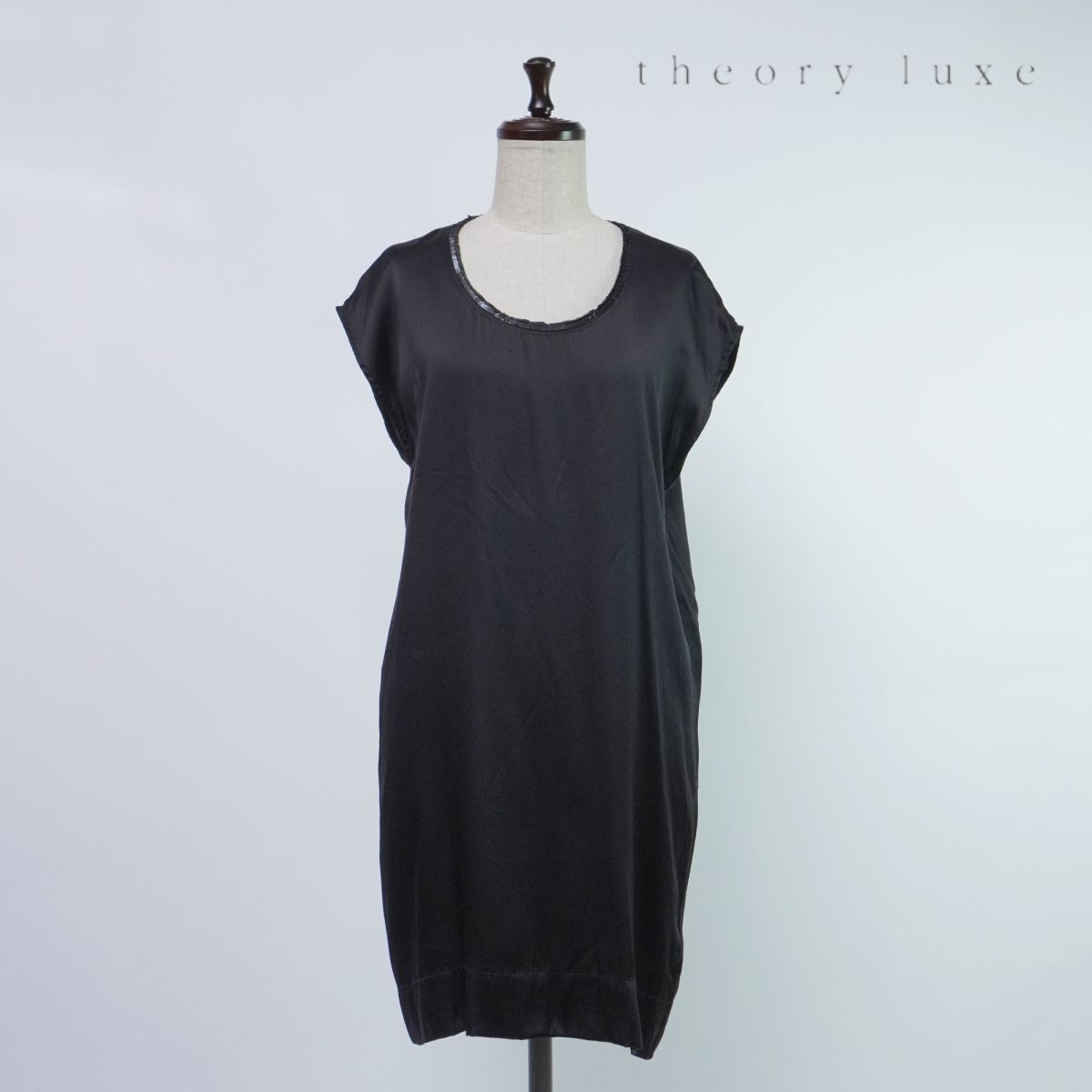 美品 theory luxe セオリーリュクス スパンコール シルク ノースリーブワンピース 膝丈 レディース 黒 ブラック サイズ38*RC190拍卖