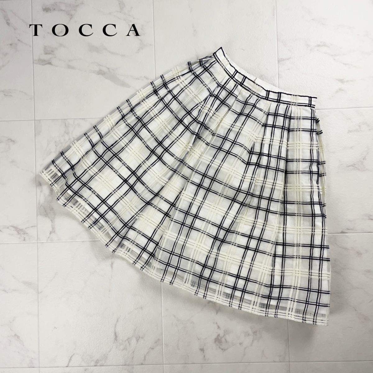 美品 TOCCA トッカ チュール チェック刺繍 タックフレアスカート 膝丈 裏地あり レディース ボトムス 白系 ホワイト系 サイズXS*RC176拍卖