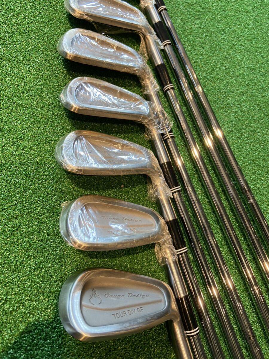 ゲージデザインアイアンセット 3番〜P w 8本組 モデルは古いですが、新品、未使用品拍卖