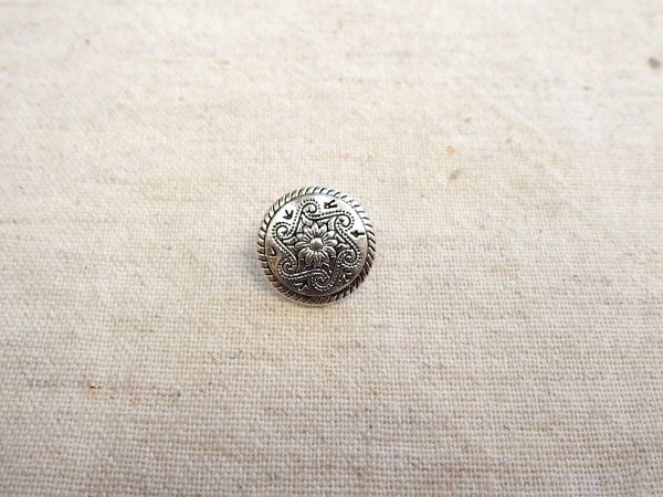 1個 よりエスニック メタル コンチョ ボタン☆パーツ ☆手芸 ハンドメイド拍卖