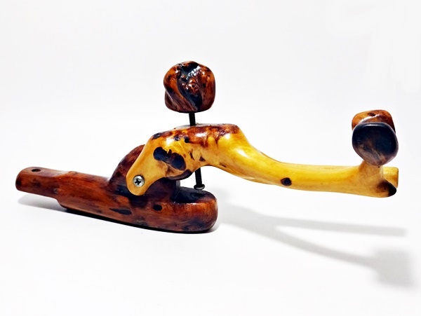 ★ へら万力 手作り オリジナル 手作り 天然木 独特なデザイン ヘラブナ★拍卖