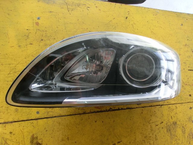 ★ボルボ V60 左 ヘッドライト 平成27年 DBA-FB4164T HID 31358095 ランプ T4 SE 5.3万km 即決あり拍卖