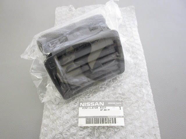 ●新品 日産 R32 BNR32 HCR32スカイライン 純正 サイド ベンチレーター ルーバー 吹き出し ASSY 左 NISSAN Side ventilator assembly, left拍卖