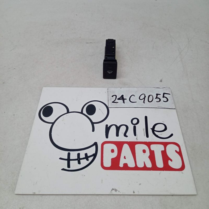 NHP10 アクア 純正 熱線スイッチ 1A5-13-3/24C9055*同梱不可拍卖