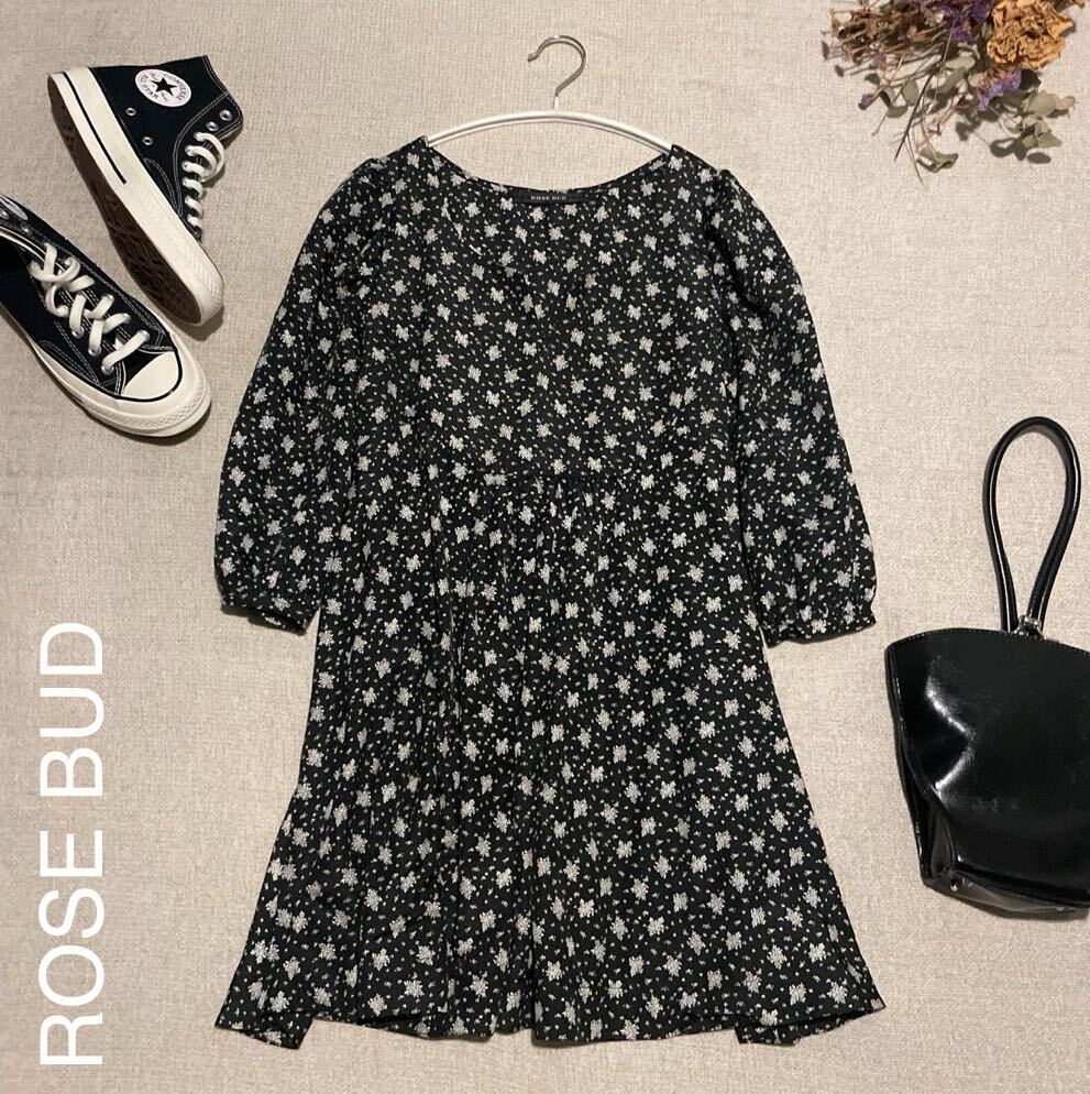 ローズバッド ワンピース 七分袖 花柄 レディースフリーサイズ 美品 フレア スカート ROSE BUD 黒 ブラック 大人可愛い拍卖