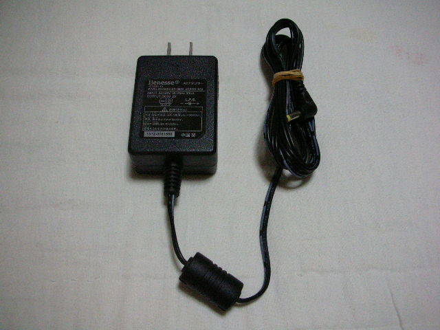 ◆中古品 Benesse ベネッセ ACアダプタ GCF312S-0520 JGS024-020◆拍卖